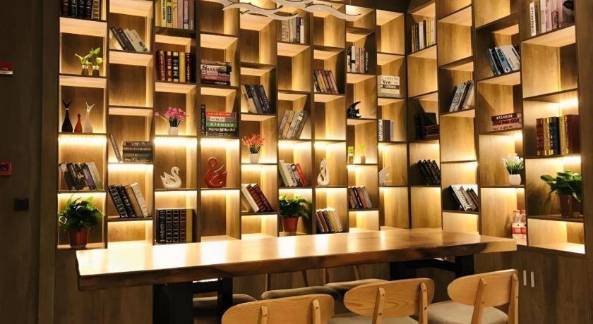 Gya Changzhou Wujin District Hutang New Era Furniture Plaza Hotel Kültér fotó